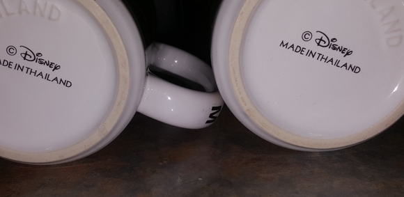 DISNEY 90'S MATCHING COFFEE CUPS - Picture 5 of 5